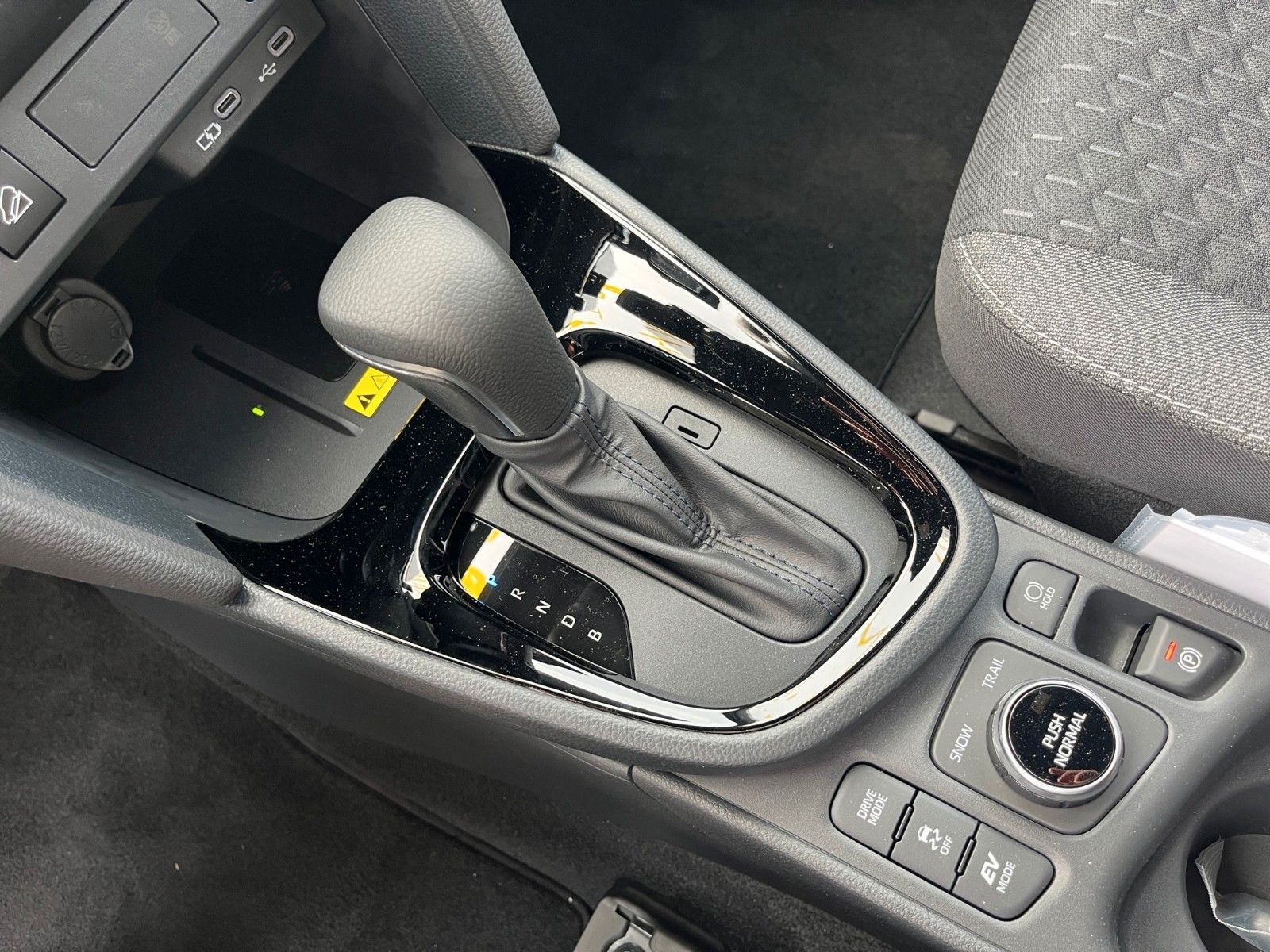 Toyota Yaris Cross Teampl. Hyb. *AWD* *SAFETY* *WINTER*