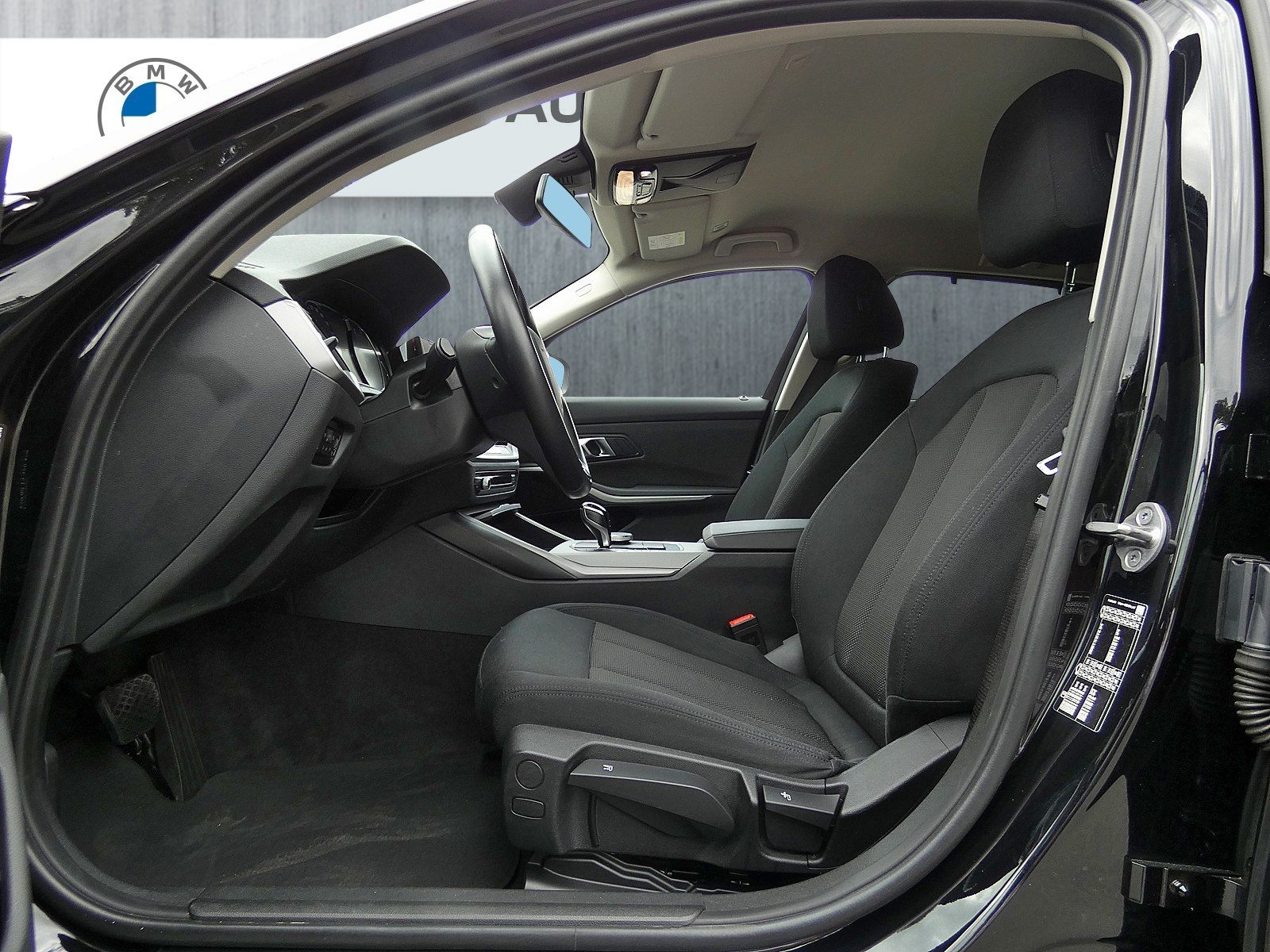 BMW 318d Touring Advantage - Samsaru's Car Outlet