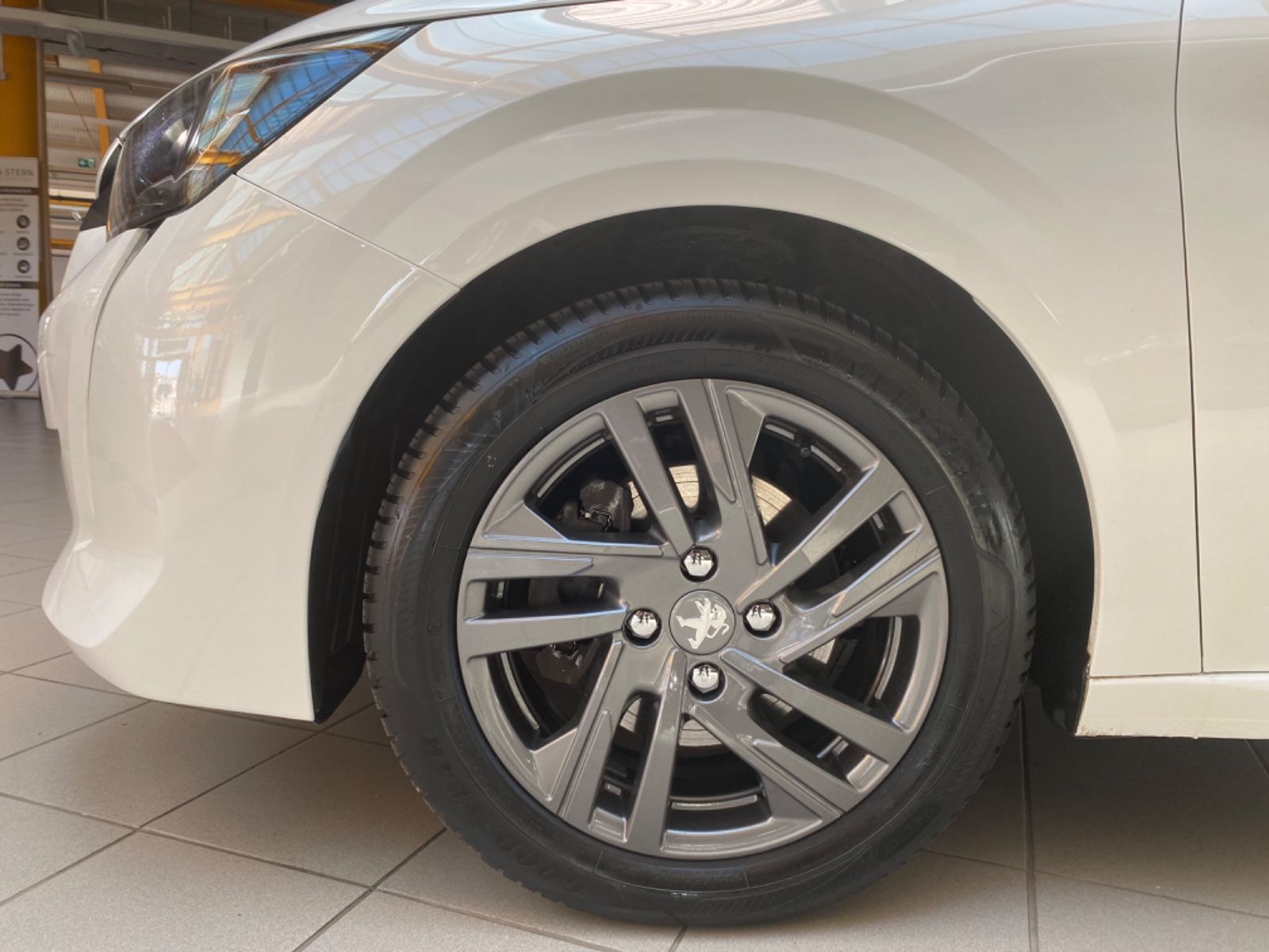 Peugeot 208 Active Pack - Samsaru's Car Outlet