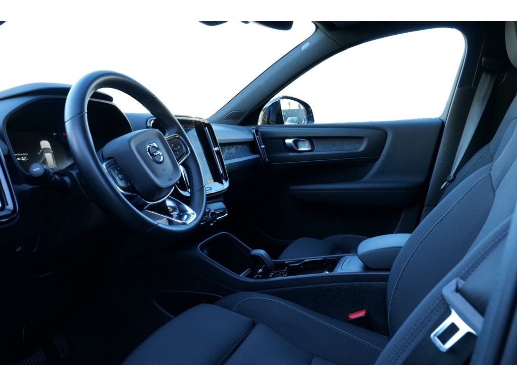 Volvo XC40 Plus Recharge Pure Electric 2WD