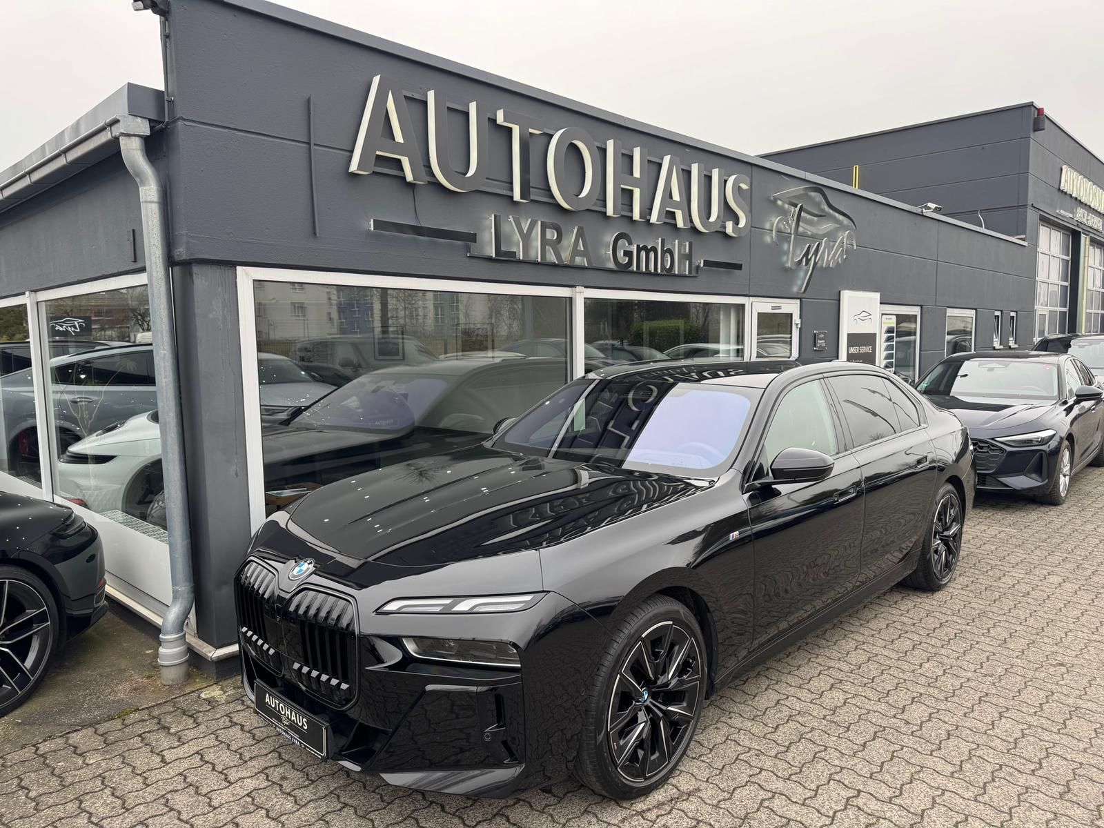 BMW 740d xDrive M-Sport Pro*PANO*B&W*360°KAM*STANDH*