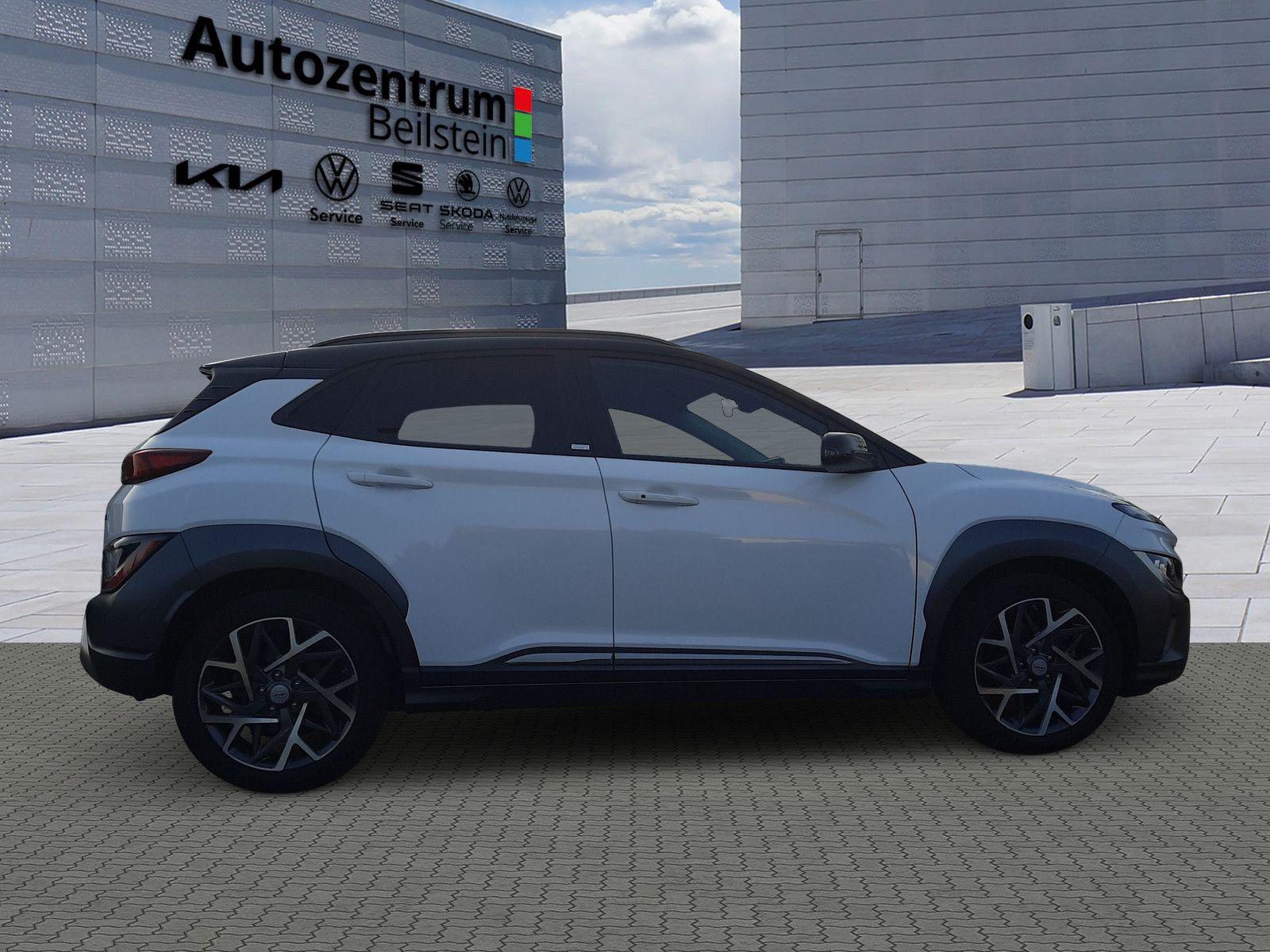 Hyundai Kona 1.6 T-GDI HEV Prime - Samsaru's Car Outlet
