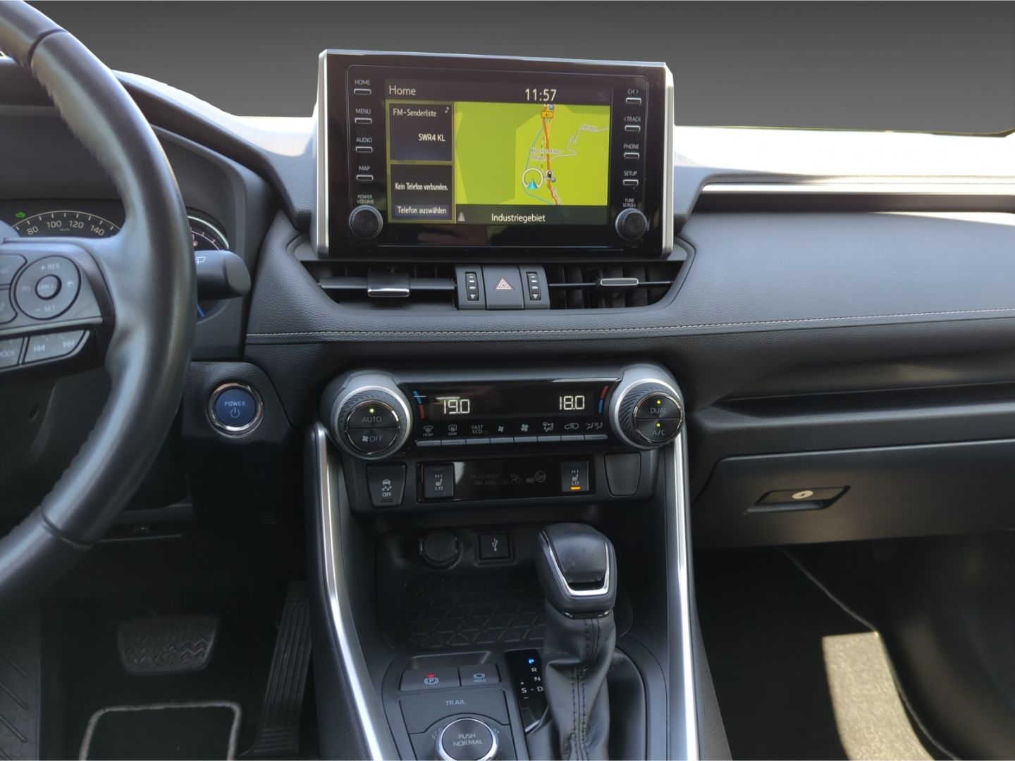 Toyota RAV 4 Hybrid 4x4 - Samsaru's Car Outlet