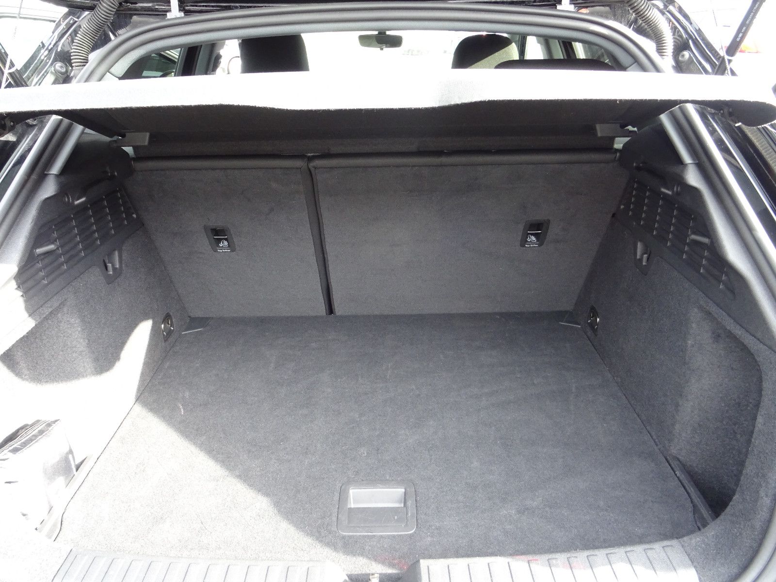 Audi A3 Sportb 30TFSI S line Navi LED SHZ Virtuell