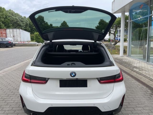 BMW 330 e xDrive M-Sport Pro LCI ACC AHK HUD HiFi