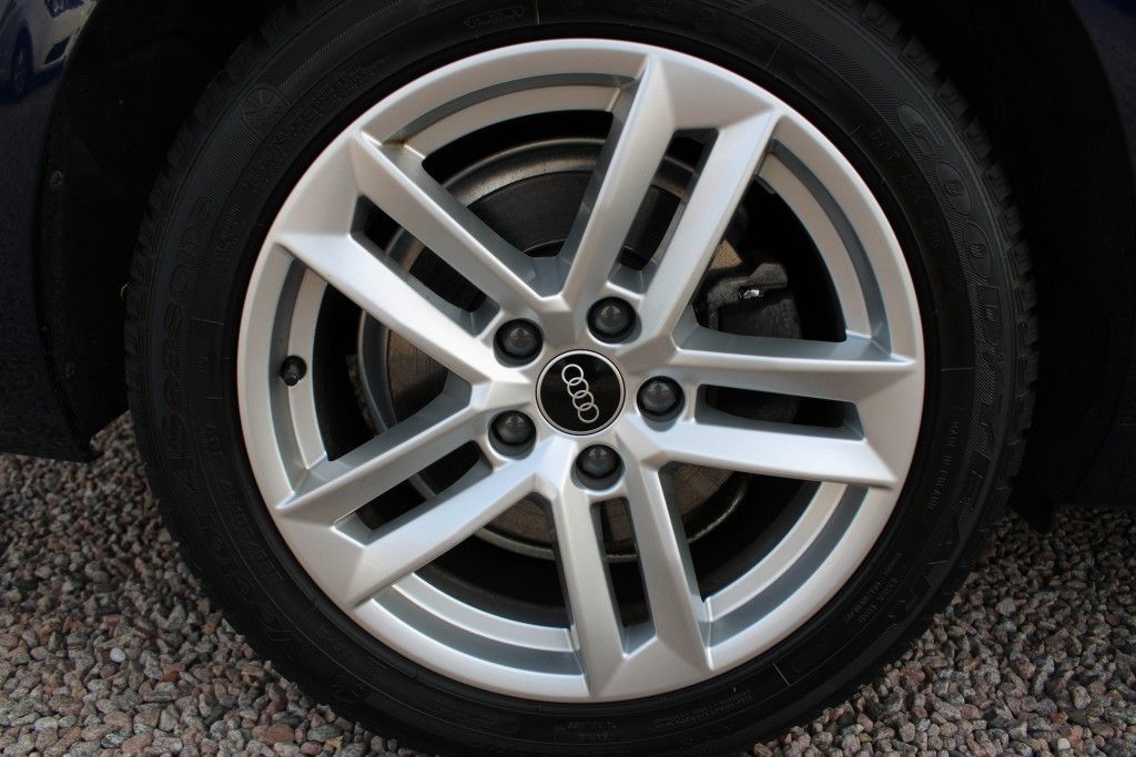 Audi A4 Avant TDI S tronic Black - Samsaru's Car Outlet