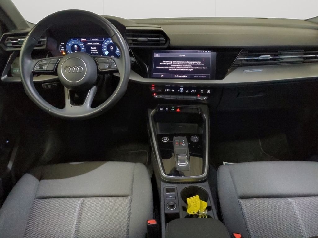 Audi A3 Sportback 40TFSIe S tronic LED Navi SHZ GRA P
