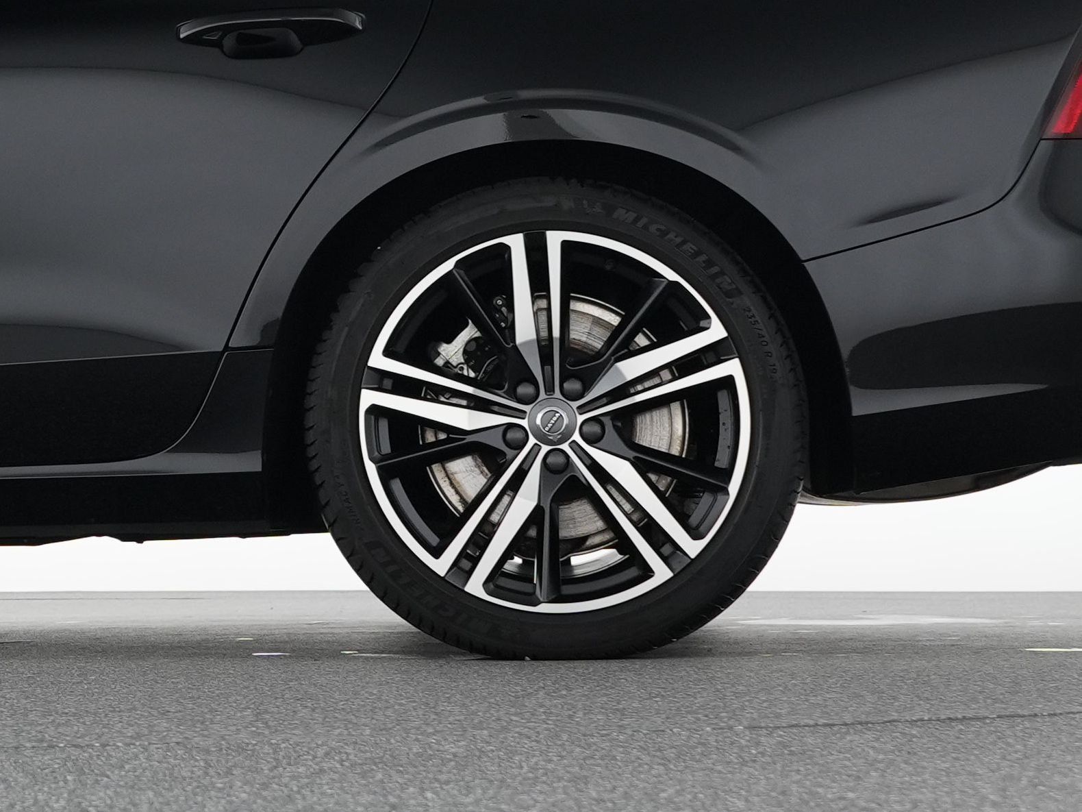 Volvo S60 T8 Recharge AWD R-Design 19"+VOLL-LED+360°