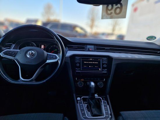 Volkswagen Passat Variant 1.6 TDI Business - Samsaru's Car Outlet