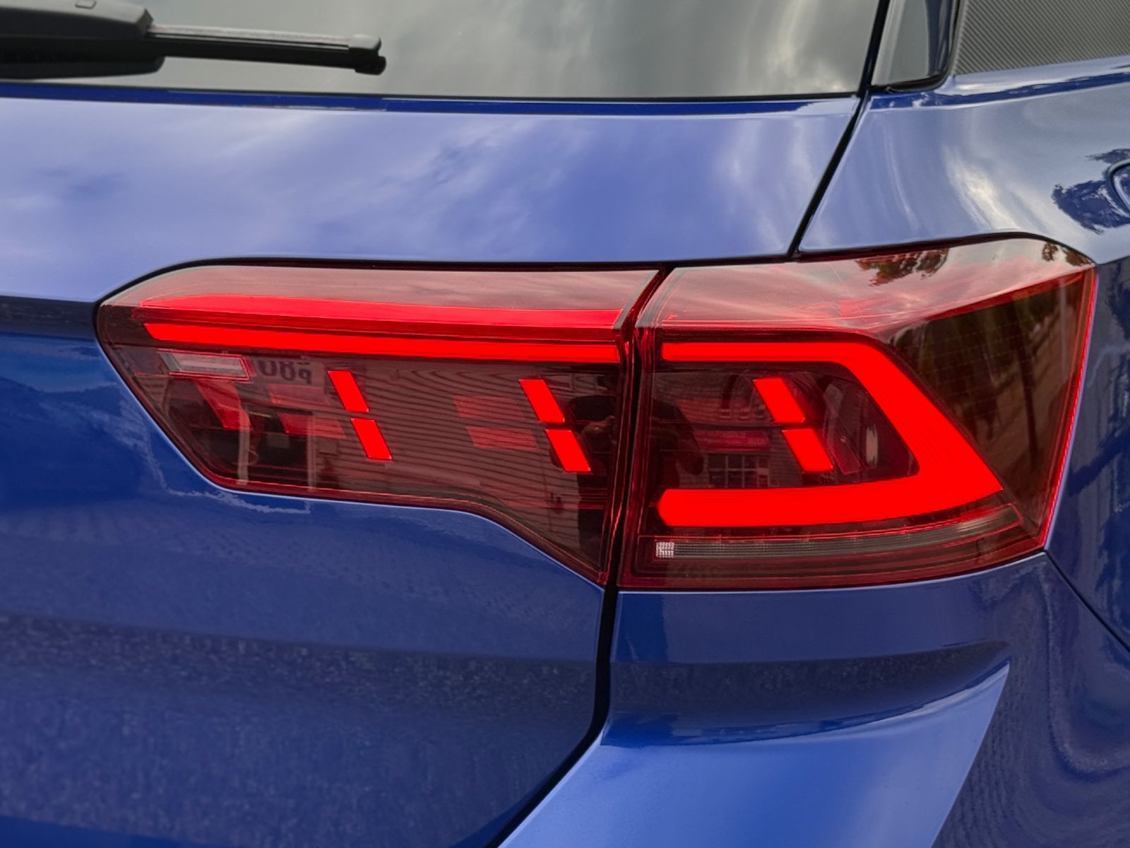 Volkswagen T-Roc TDI R-Line - Samsaru's Car Outlet
