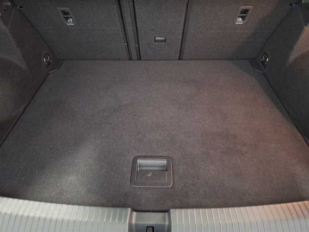 Volkswagen T-Roc Life 1.5 TSI DSG - Samsaru's Car Outlet