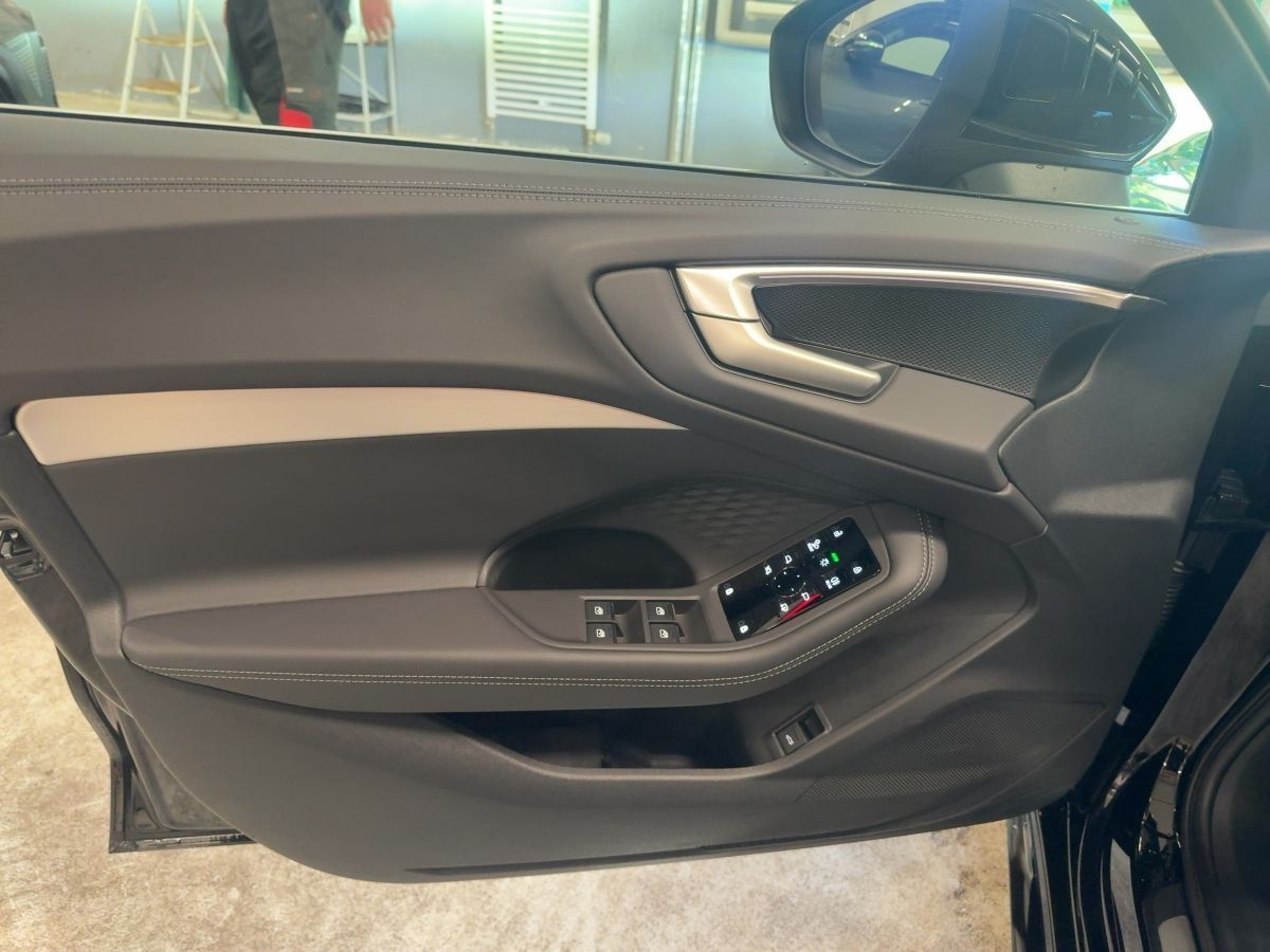 Audi A5 Avant TFSI qu. S tronic S LINE/LM20/AHK/360
