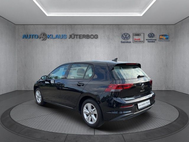 Volkswagen Golf VIII 1.5 eTSI Life - Samsaru's Car Outlet