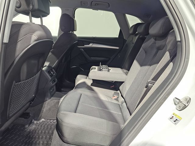 Audi Q5 40 TDI Q. Sport - Samsaru's Car Outlet