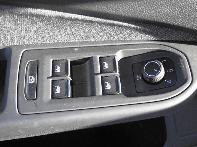Volkswagen Golf VIII 1.5 TSI OPF Life - Samsaru's Car Outlet