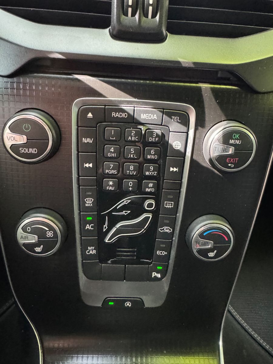Volvo V40 R-DesignAut.NavLederFullLedGarantiNavi
