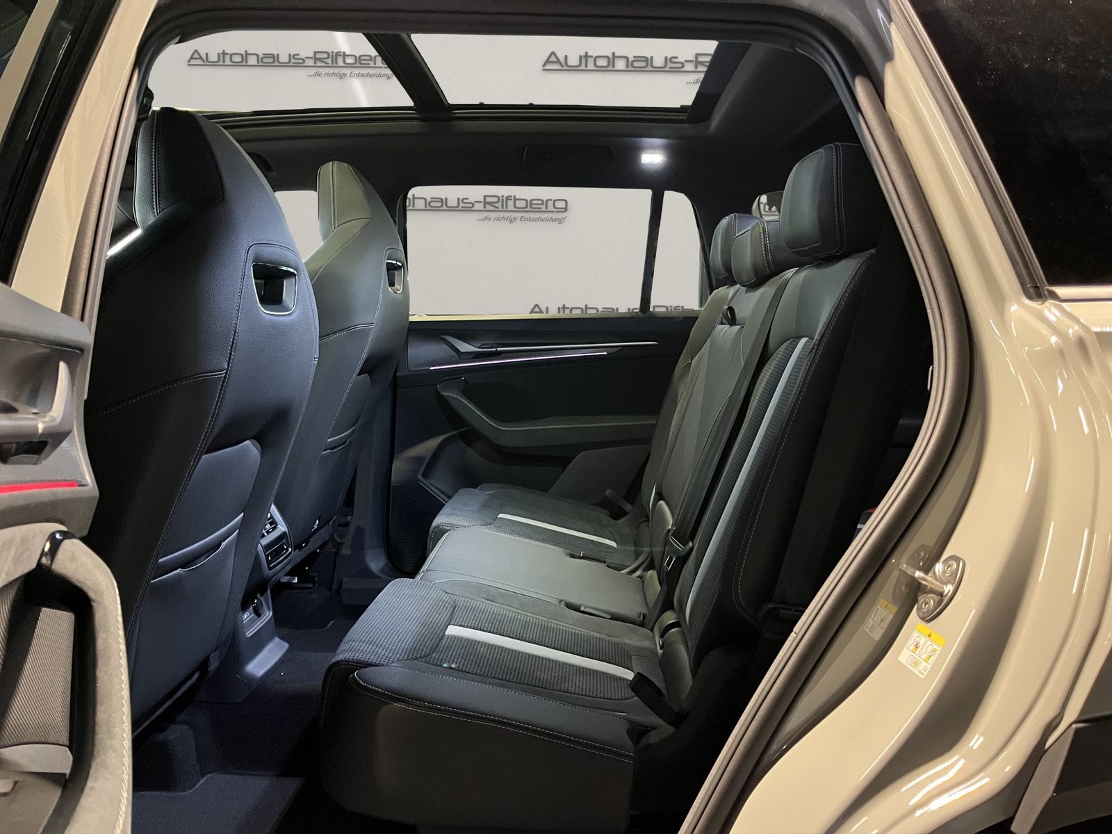Skoda Kodiaq 2.0 TDI4x4Sportline/7S/AHK/PANO/20Z/HUD