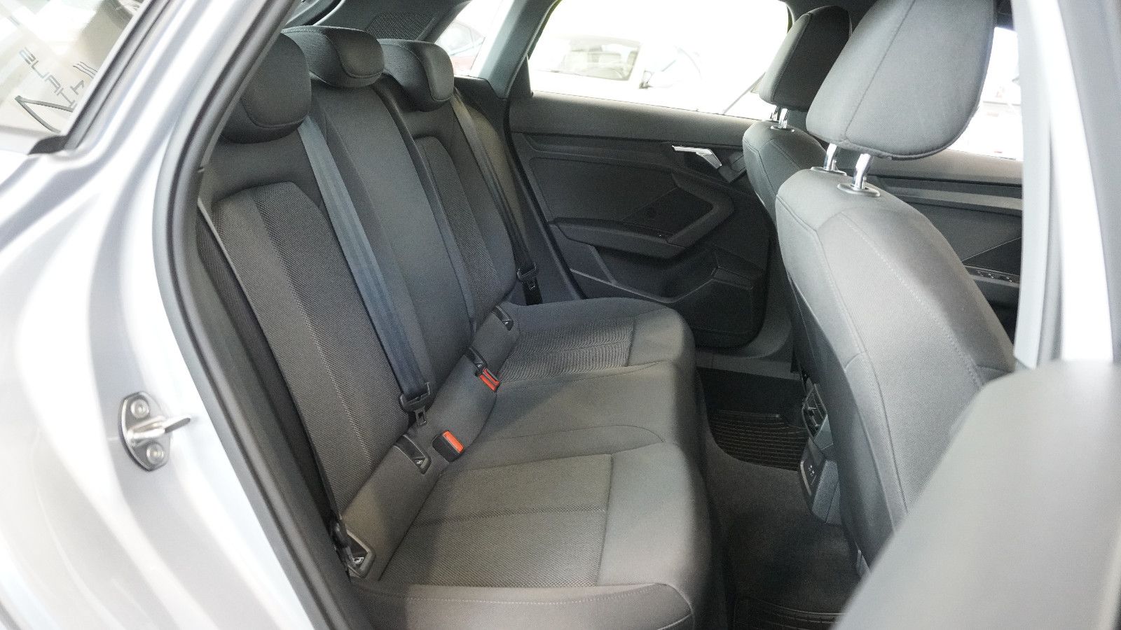 Audi A3 Sportback 30 TFSI advanced - Samsaru's Car Outlet