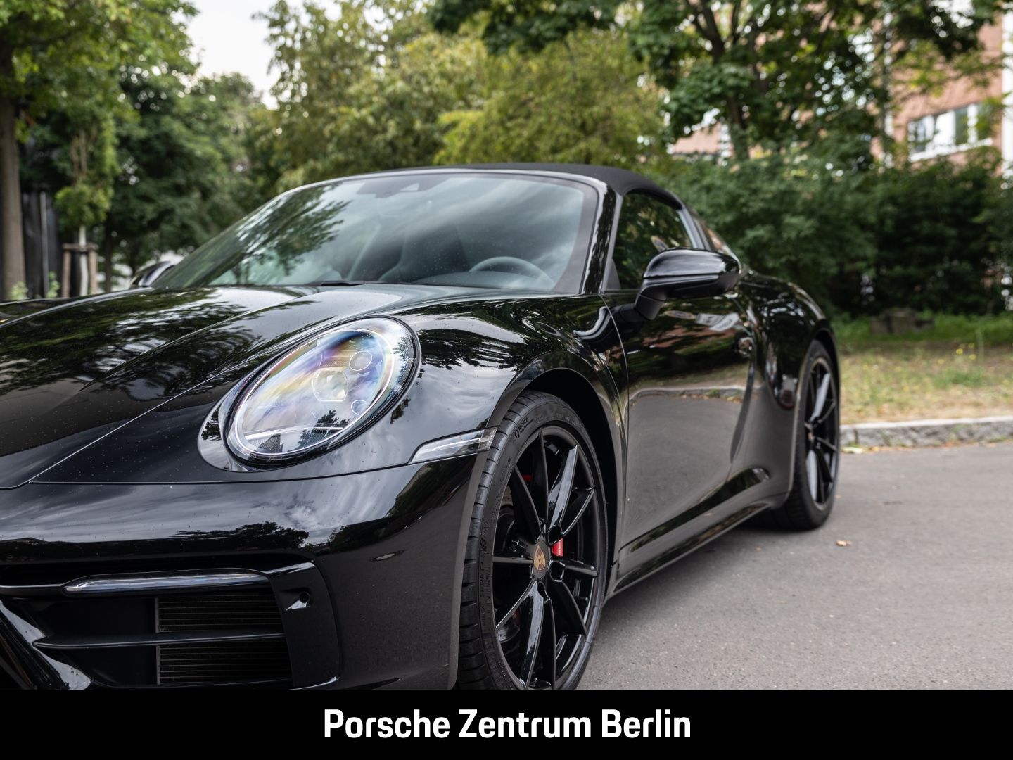 Porsche 992 911 Targa 4S BOSE Sportabgas SportDesign LED