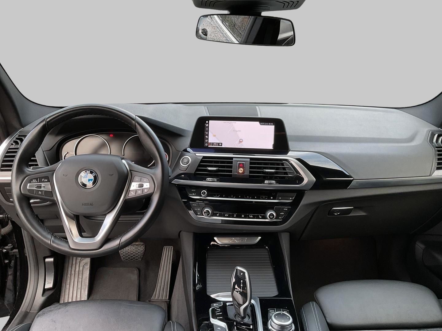 BMW X3 xDrive20d Aut xLine AHK Navi LED SHZ PDC Klim