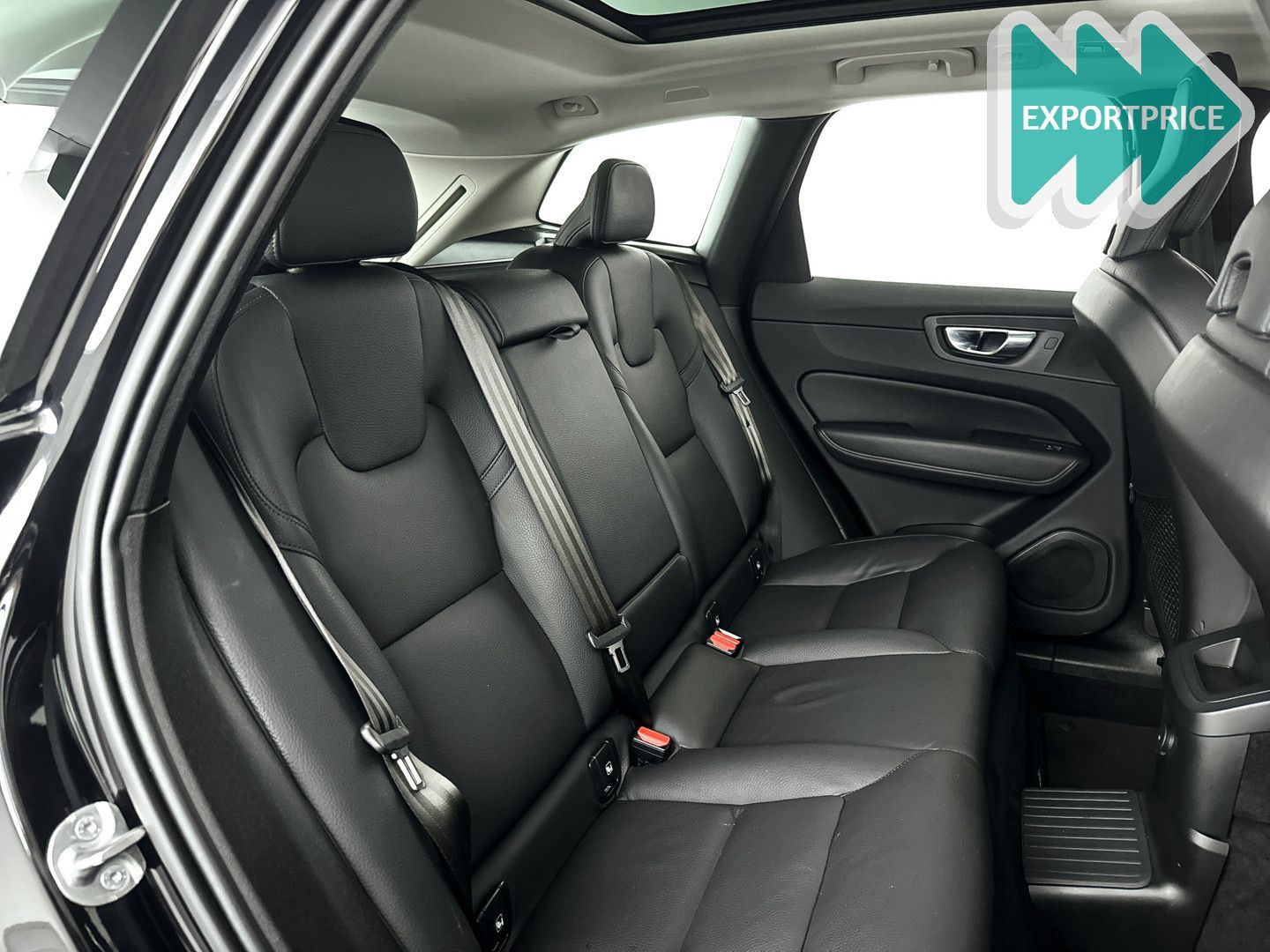 Volvo XC60 T6 Plug-in hybrid AWD Plus Dark | panorama