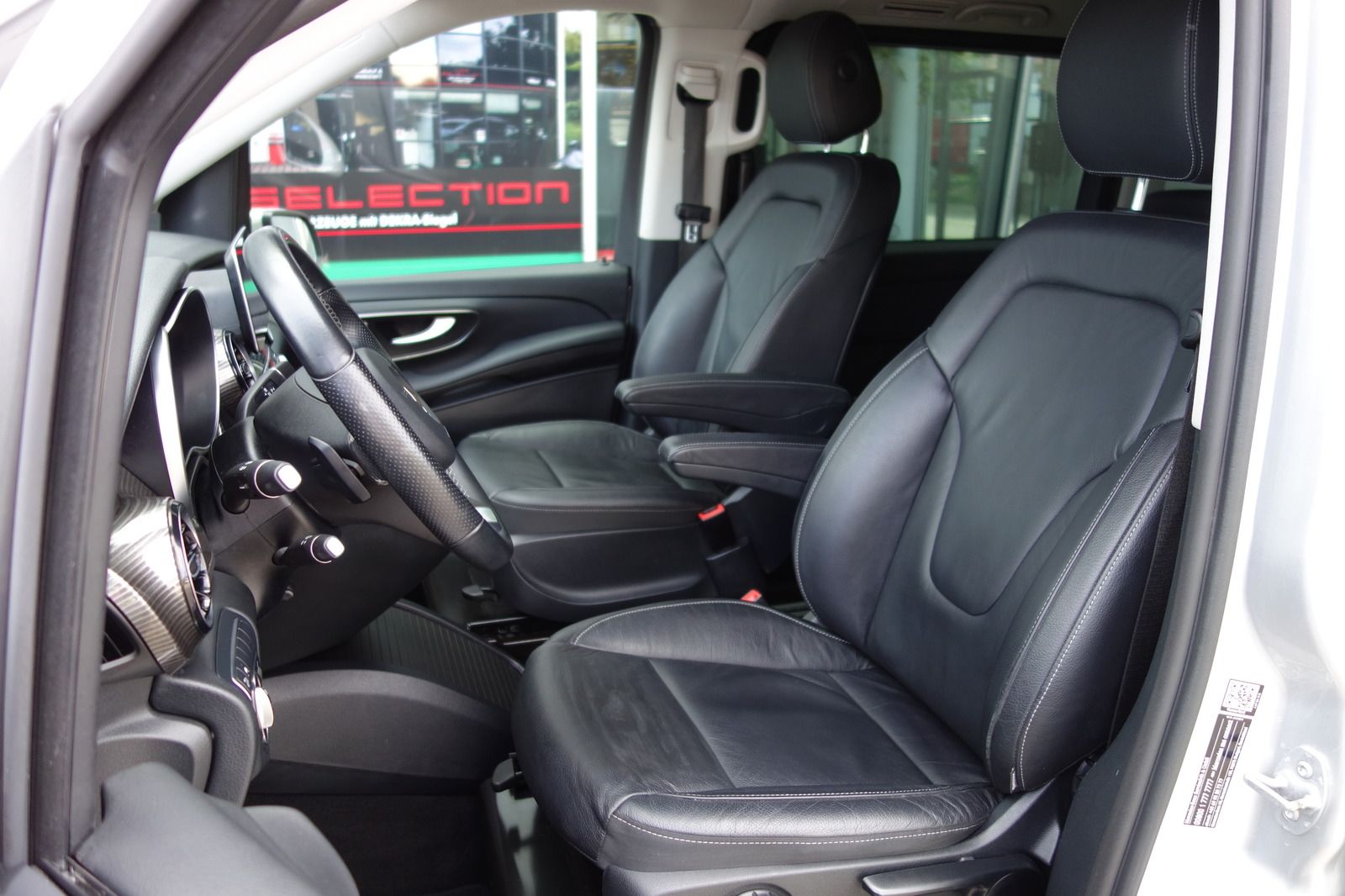 Mercedes-Benz V 300 d 4Mat Lang LED/MBUX/LEDER/eHECKTÜR/2xsTÜR