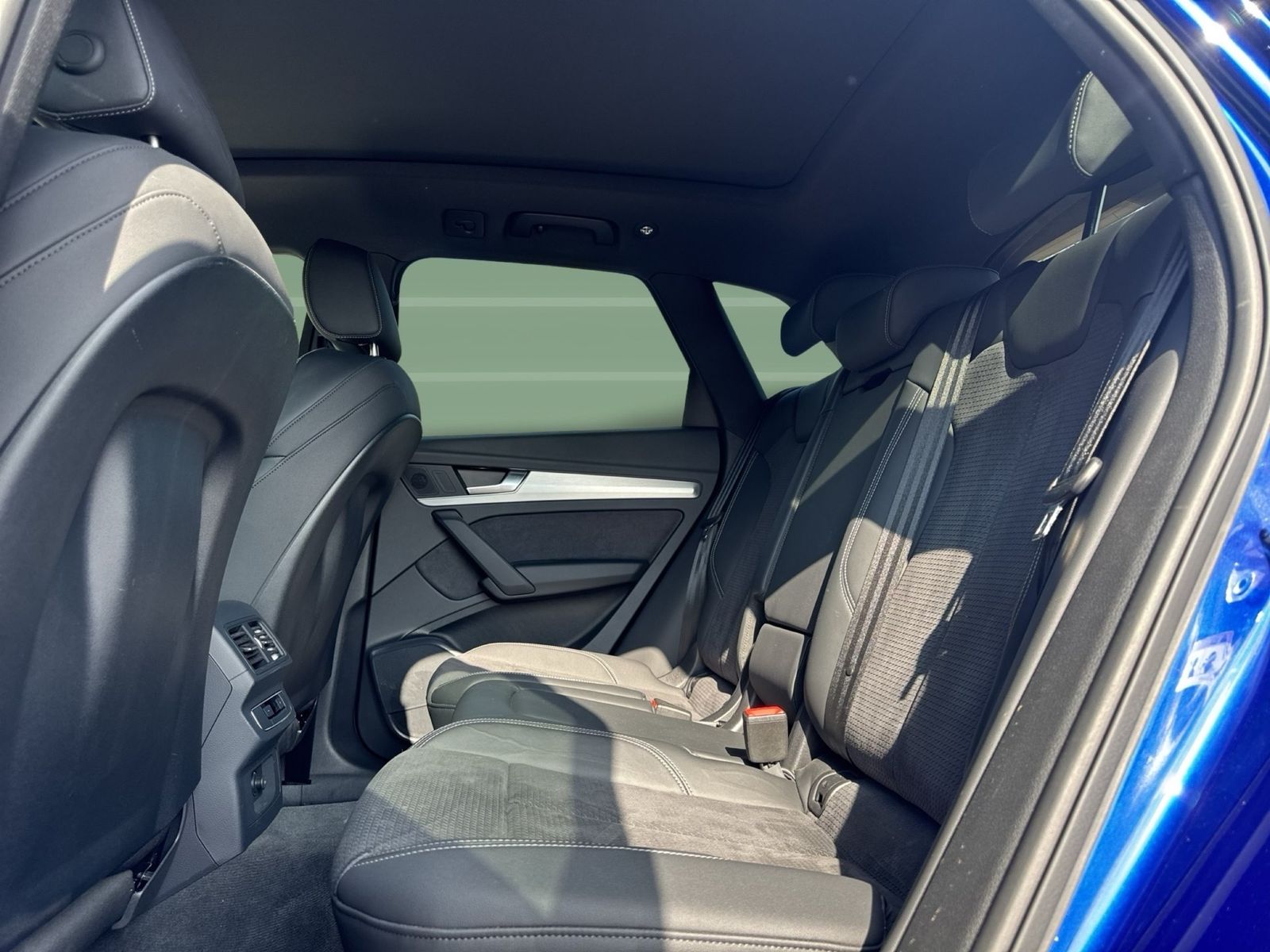 Audi Q5 55 TFSI e qu S line MATRIX AHK PANO 360° 21"