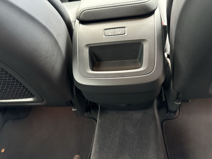 Volvo XC60 B5 B AWD Plus Dark