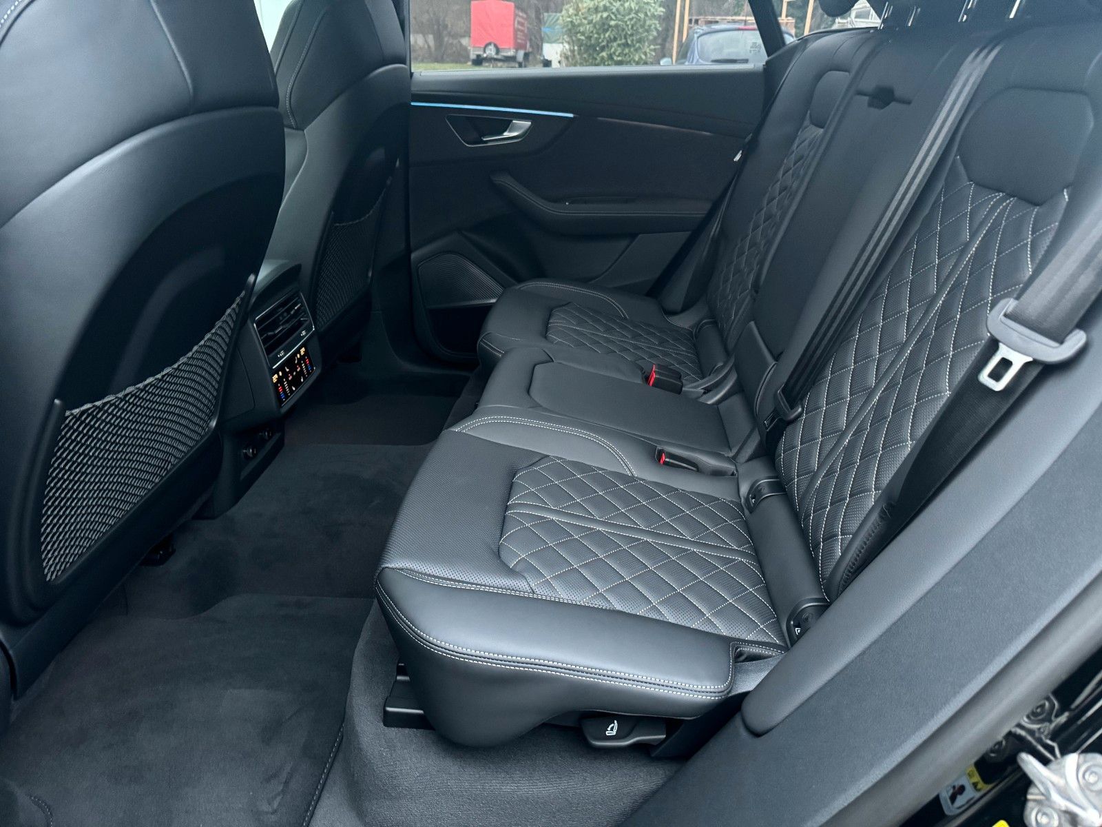 Audi Q8 50 TDI quattro.3 x S-Line.UPE 141.745€