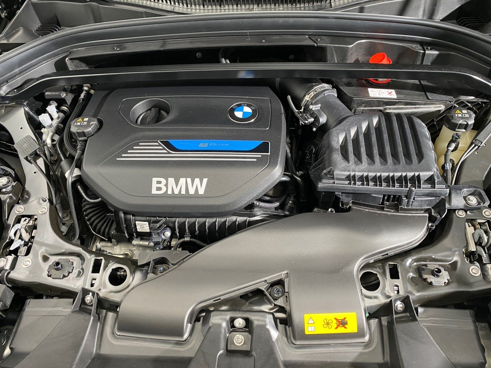 BMW X1 xDrive25e Sport Line - Samsaru's Car Outlet