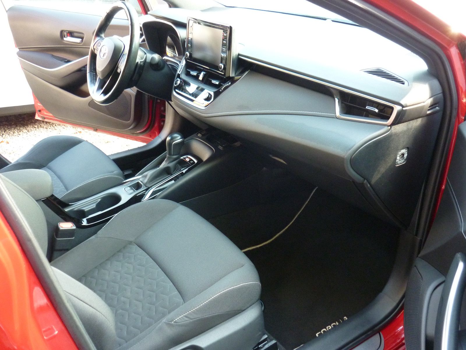 Toyota Corolla Hybrid Club - Samsaru's Car Outlet