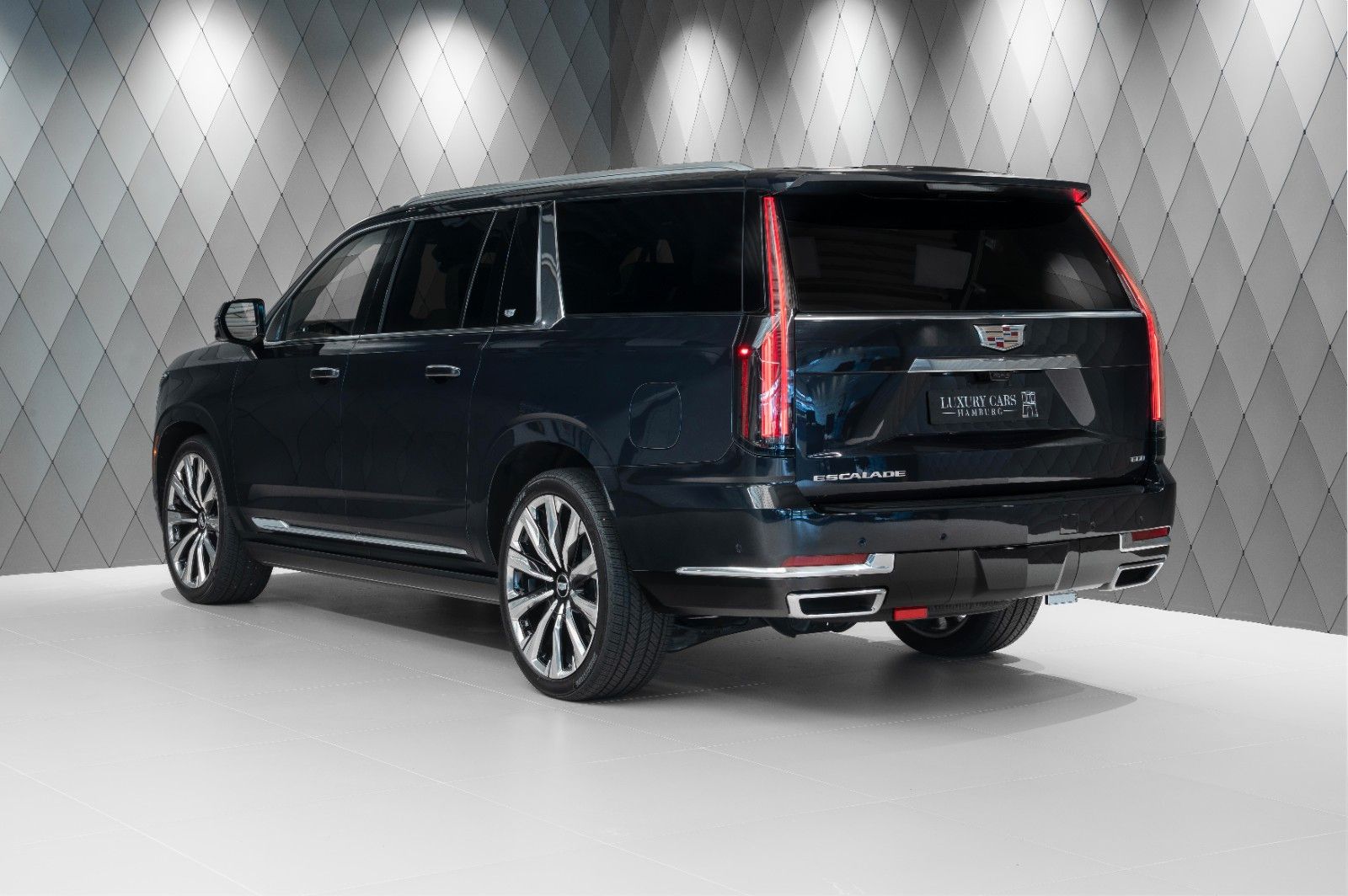 Cadillac Escalade ESV2025 FACELIFT 4WD LUX PRM GREY/BEIGE