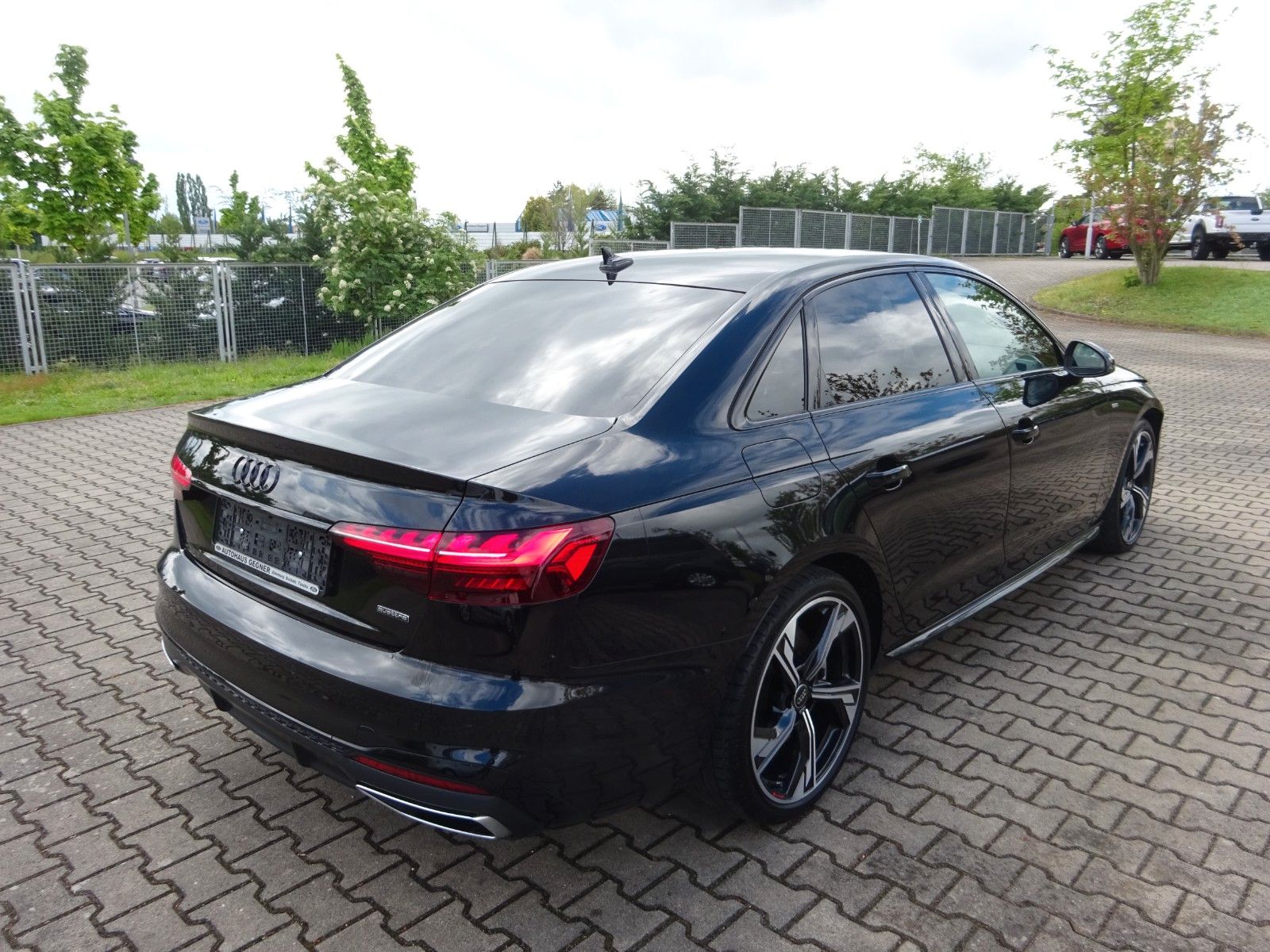 Audi A4 Lim. 45 TFSI quattro 265PS Autm. S line B&O