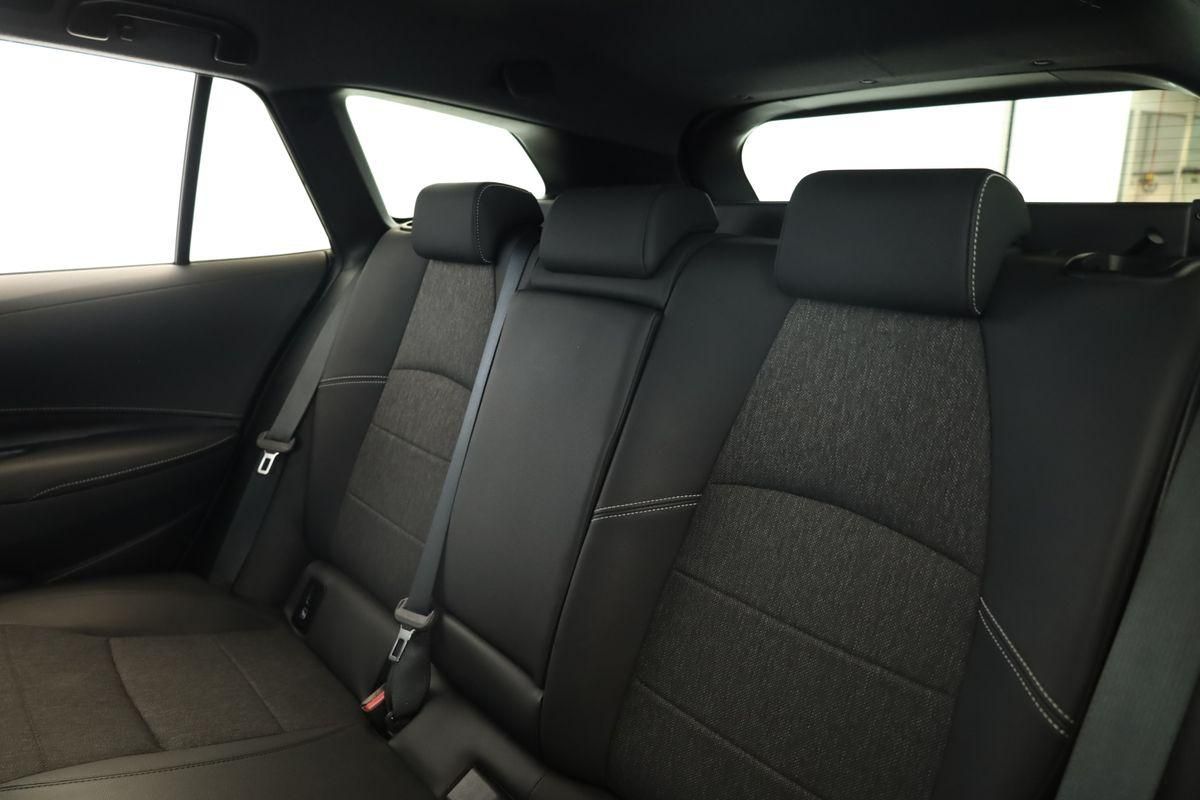 Toyota Corolla Touring Sports 1.8 CVT Team D Navi Kam