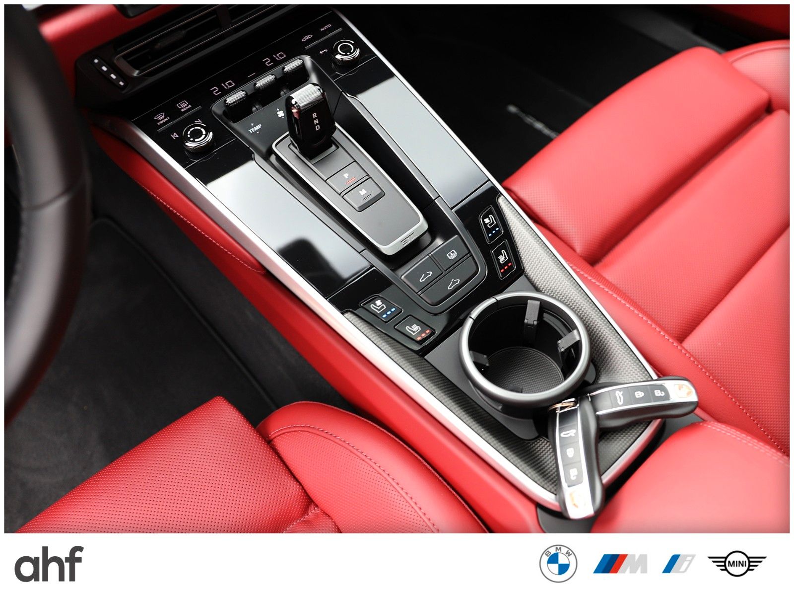 Porsche 992 911 Turbo S PDLS+PCCB+LIFT+SAGA+ACC+GSD+360°