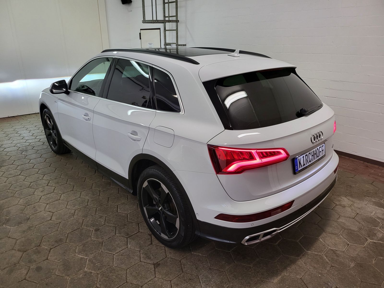Audi Q5 55 TFSI e S-LINE S tronic quattro BI-Color