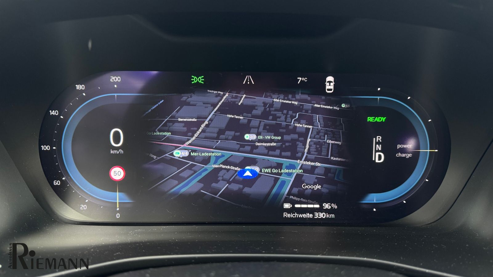 Volvo XC40 Recharge Single Motor Plus + Winter-Paket