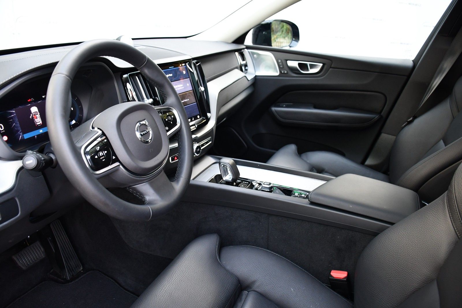 Volvo XC60 Ultimate Dark AWD*AHK*Head-Up*360°Kamera*Pa