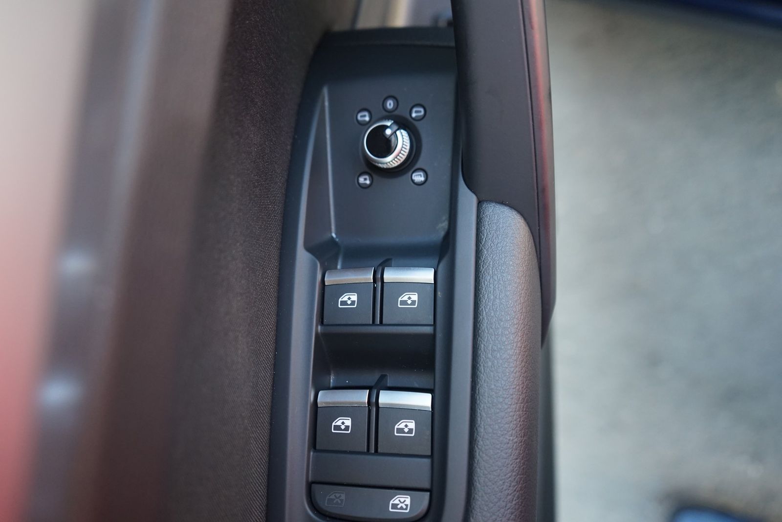 Audi Q5 40 2.0 TDI quattro - Samsaru's Car Outlet