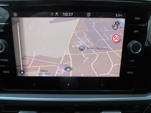 Volkswagen T-Roc 1.5 TSI DSG Life - Samsaru's Car Outlet