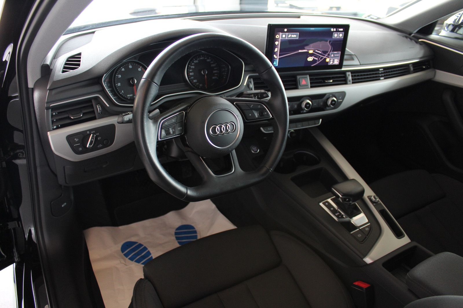 Audi A4 Avant 40 TFSI S tronic advanced - Samsaru's Car Outlet