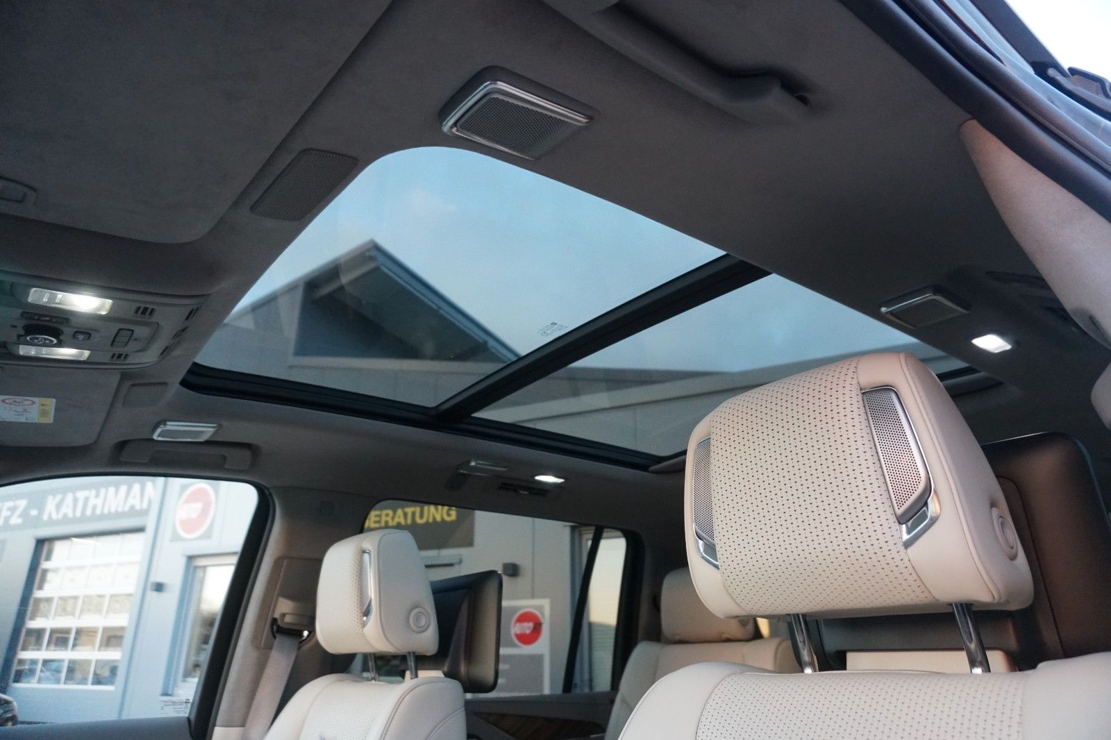 Cadillac Escalade Platinum ESV 6.2l V8 7-Si*LED*HUD*MWST