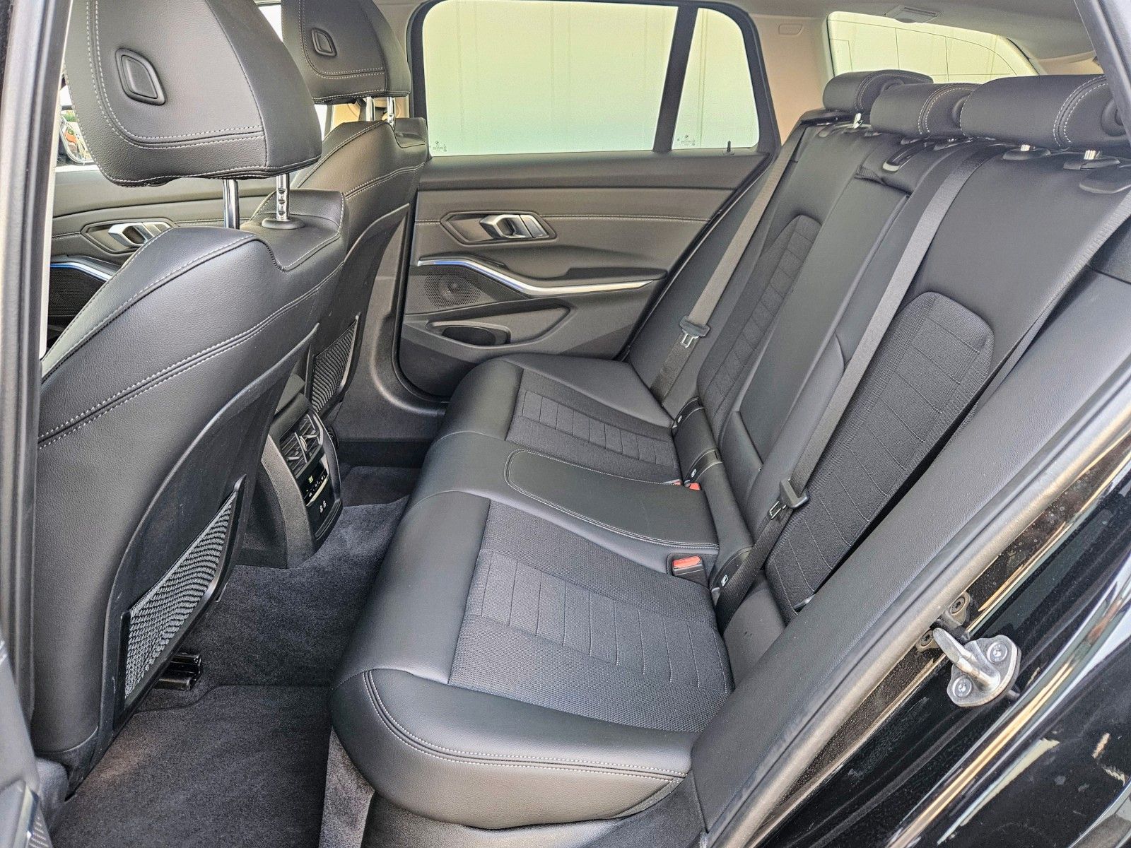 BMW 320d TOUR SPORT LINE - Samsaru's Car Outlet
