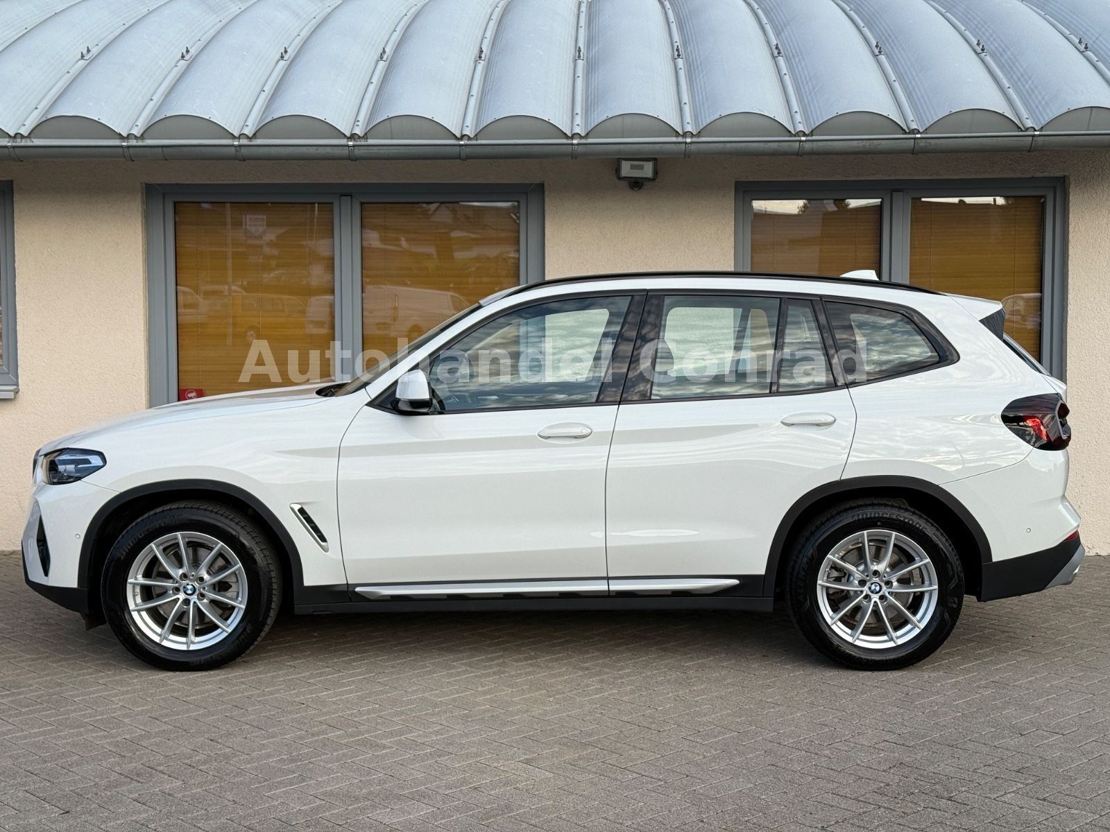 BMW X3 xDrive 20d - Samsaru's Car Outlet
