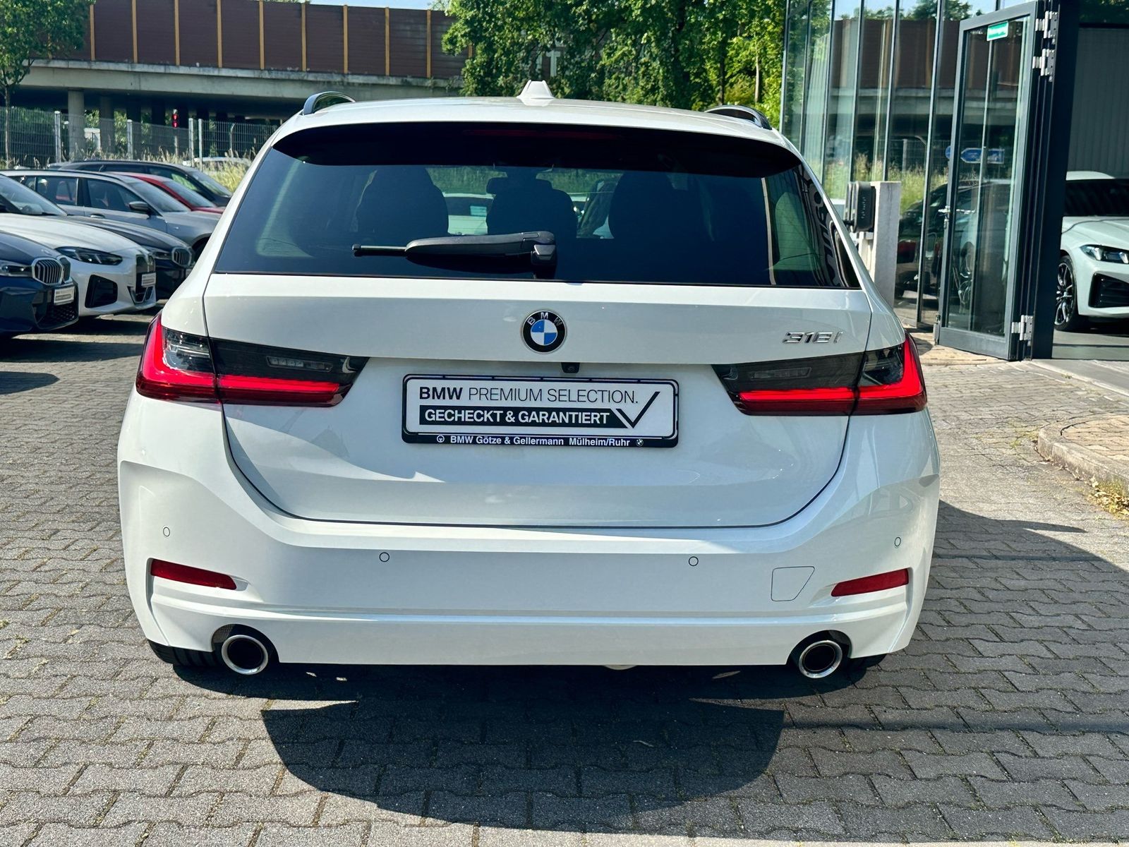 BMW 318i Touring DrivingAssist Stop&Go HeadUp AHK