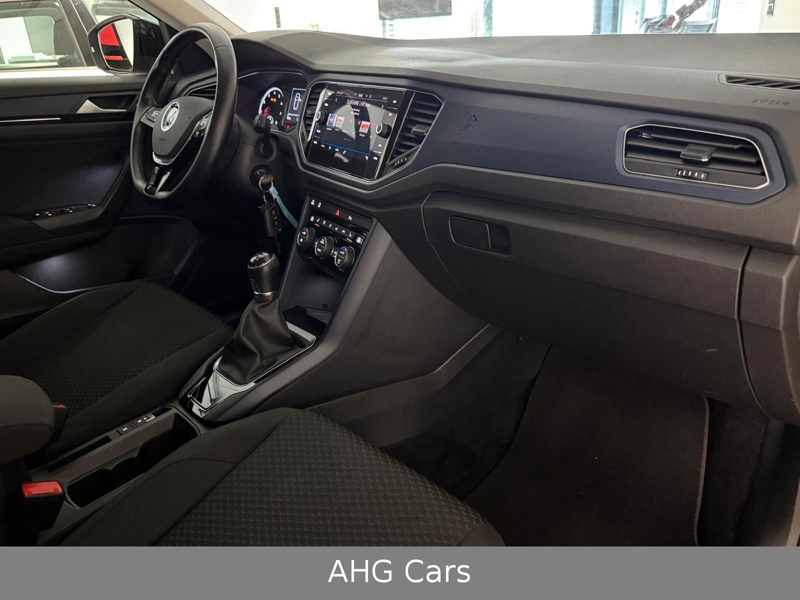 Volkswagen T-Roc Style UNITED 1.0 TSI - Samsaru's Car Outlet