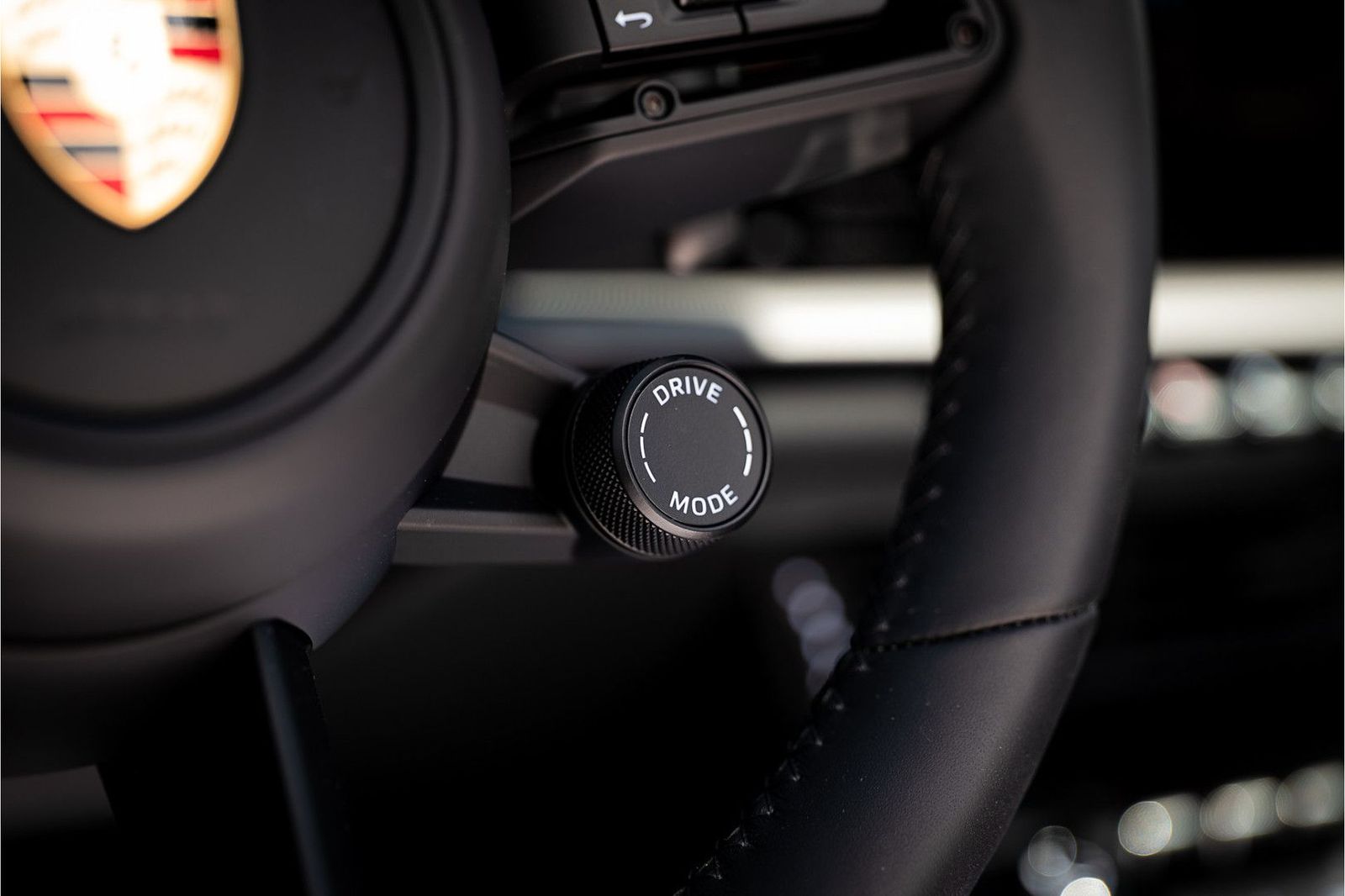 Porsche 992 Carrera S - Samsaru's Car Outlet