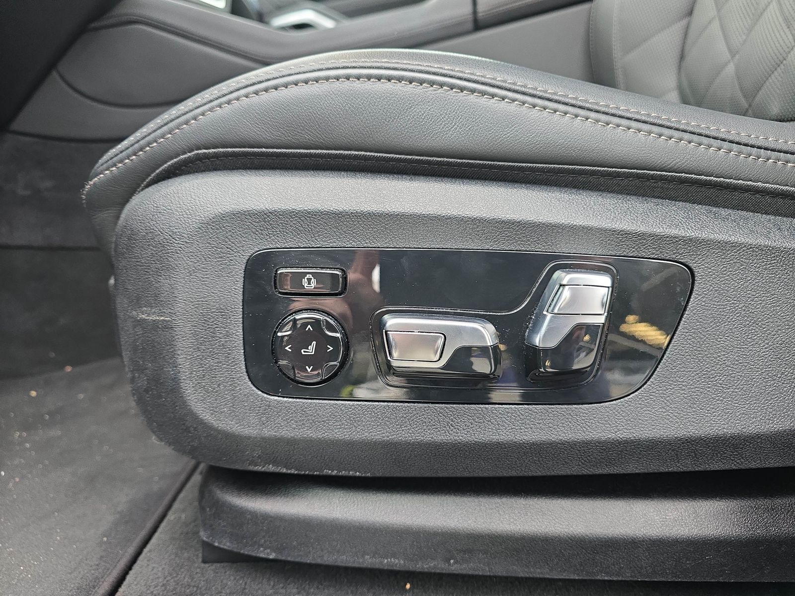 BMW X6 xDrive40d M Sportpaket*Sitzbelüftung*AHK*Soft