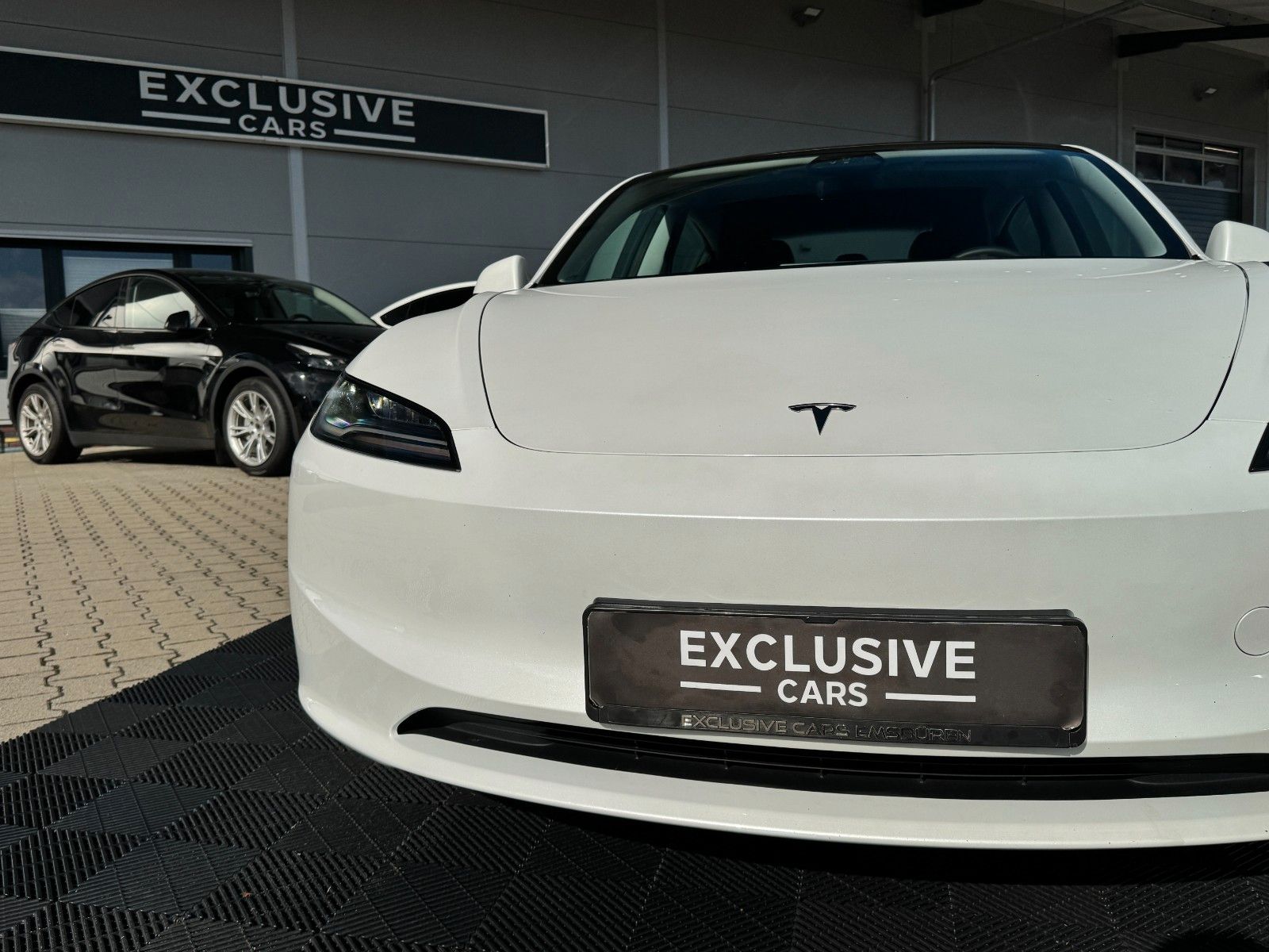Tesla MODEL 3 HIGHLAND LR AWD | HW4 | TOW PACKAGE |