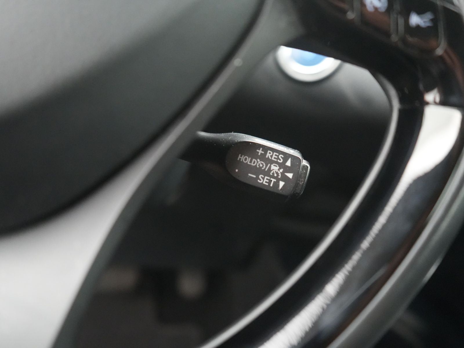 Toyota C-HR Hybrid - Samsaru's Car Outlet